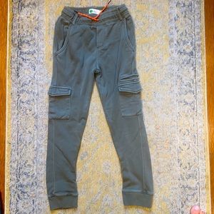 Boden, Boys 8, army green, cargo pocket joggers.